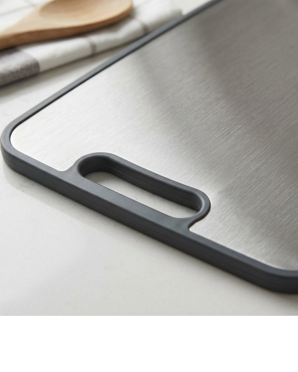 Kvxo Dual-Surface Stainless Steel Cutting Board 39 x 28 cm - Detail view